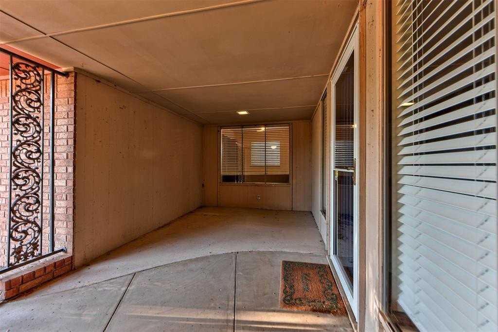 11044 Folkstone Dr - Photo 5 of 50