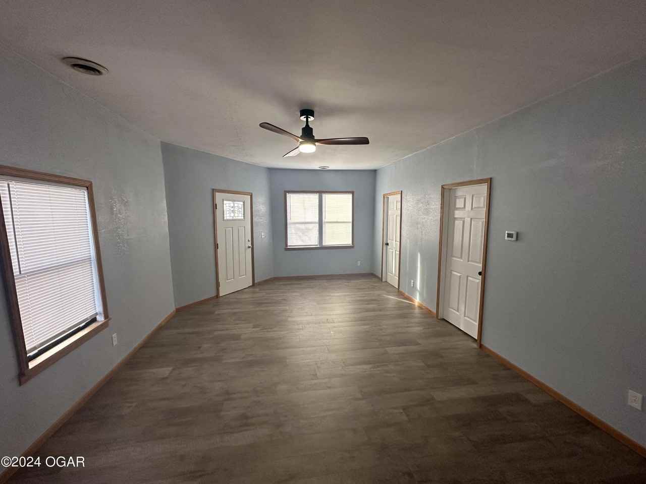 407 N Tom St - Photo 4 of 10