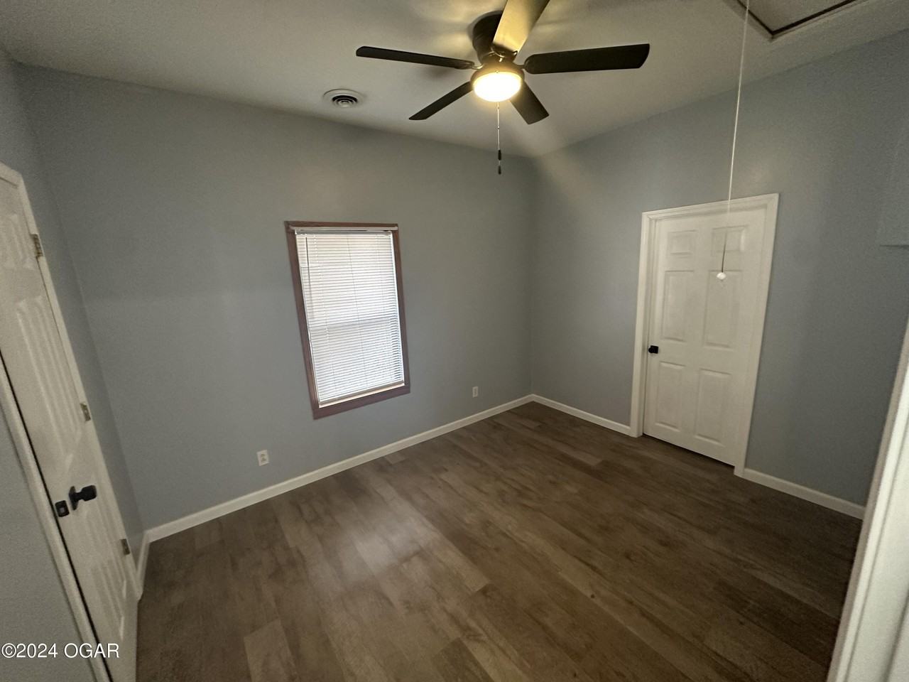 407 N Tom St - Photo 7 of 10
