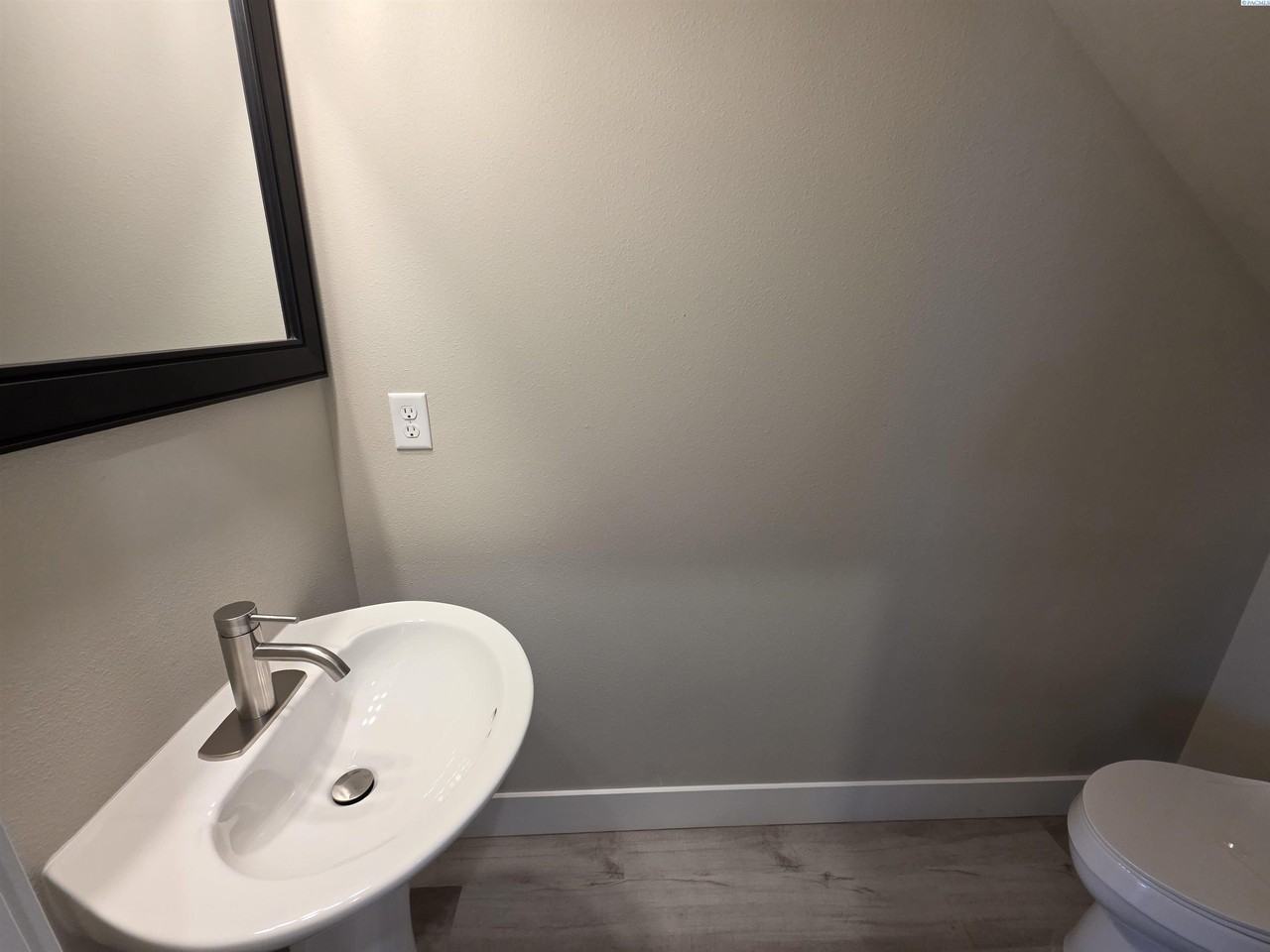 5858 W 40th Ct - Photo 3 of 17