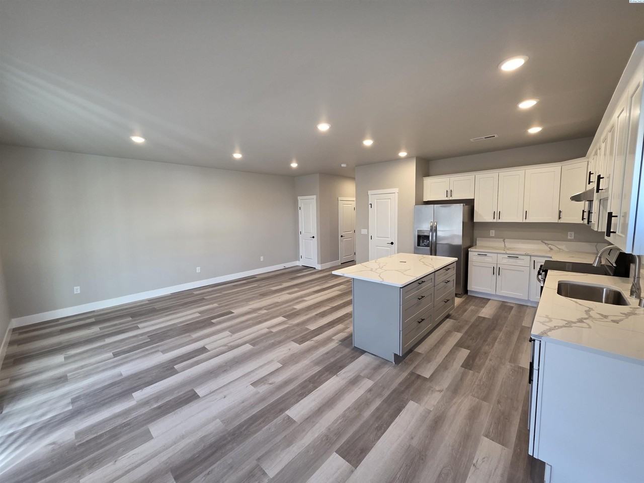 5858 W 40th Ct - Photo 6 of 17