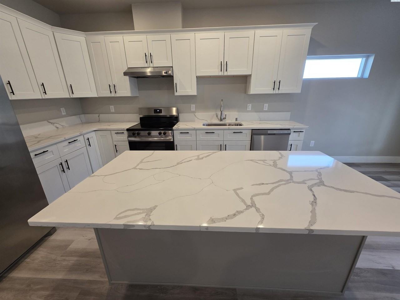 5858 W 40th Ct - Photo 7 of 17