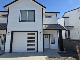 featured image of 5852 W 40th Ct