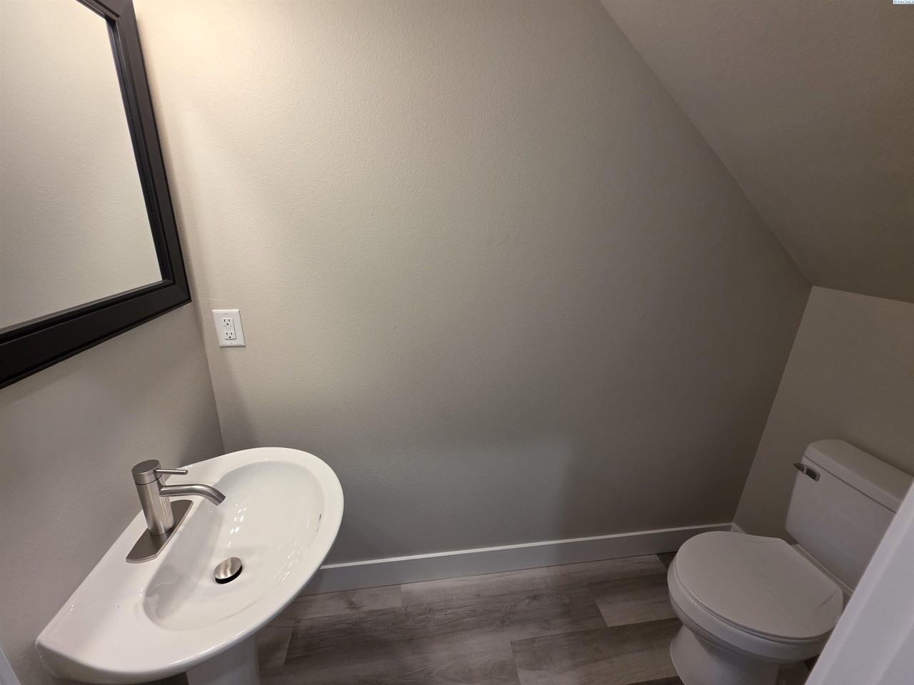5852 W 40th Ct - Photo 3 of 17