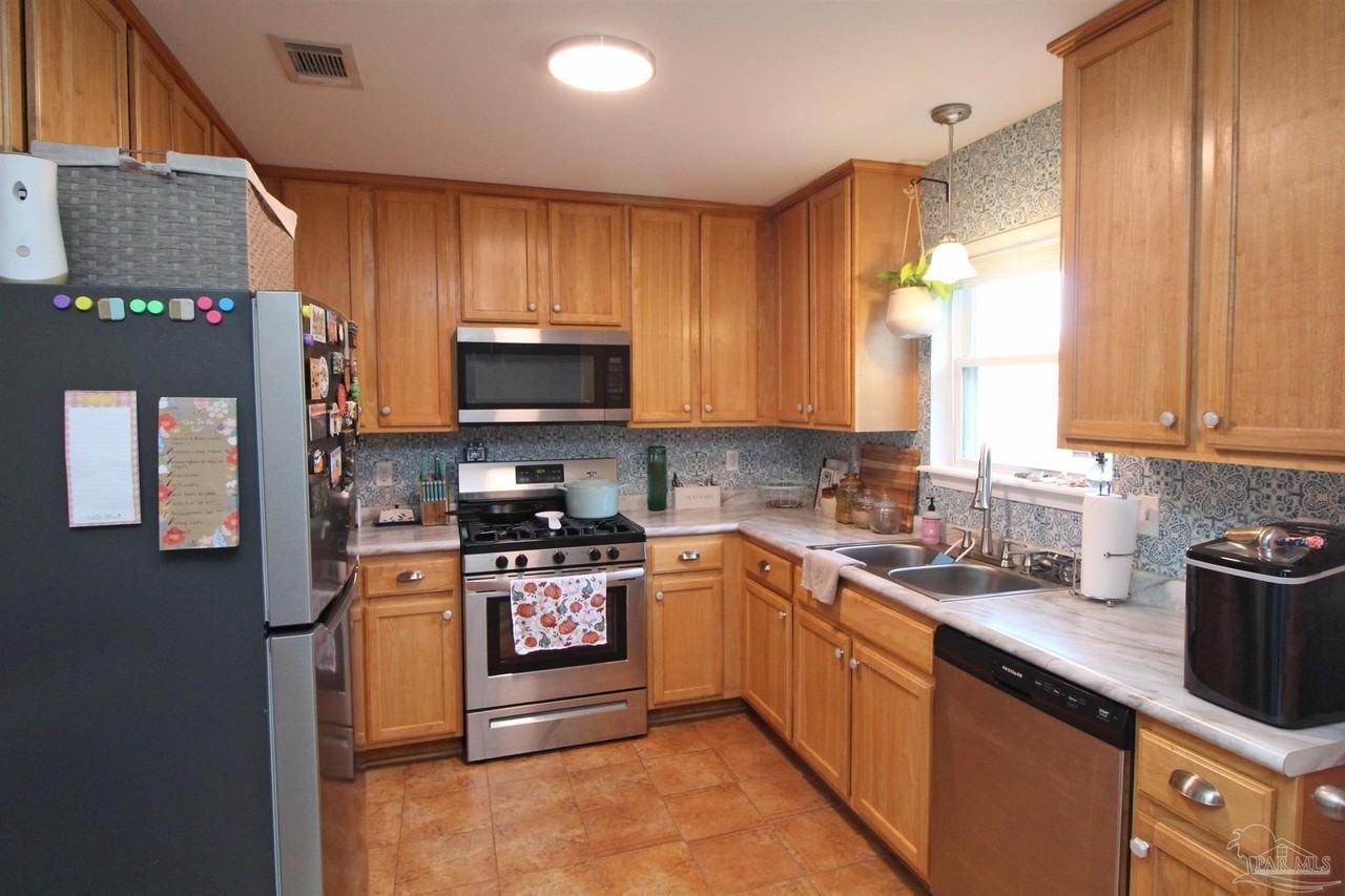 3430 W Brainerd St - Photo 6 of 18