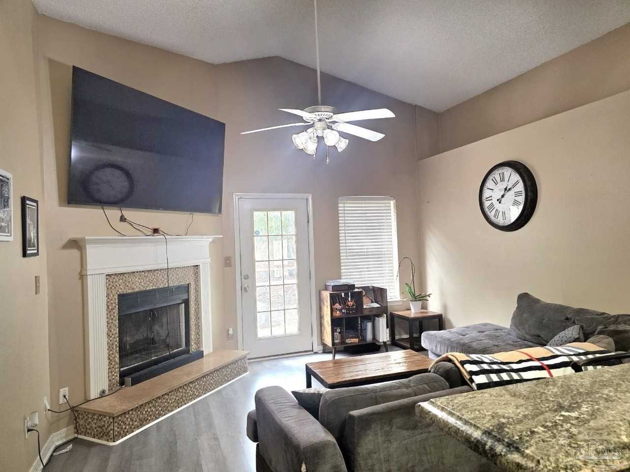 6347 Mers Ln - Photo 3 of 19