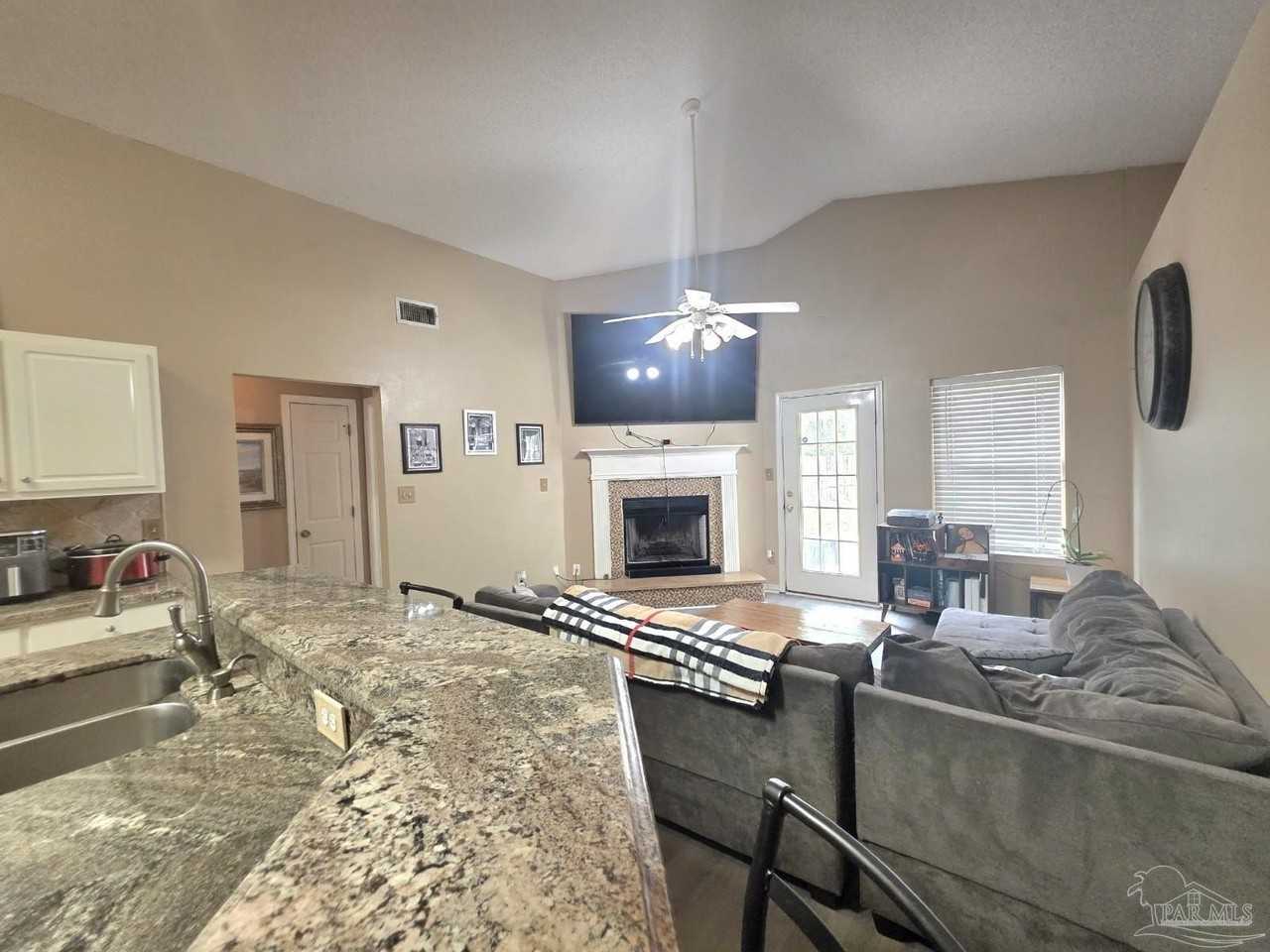 6347 Mers Ln - Photo 4 of 19