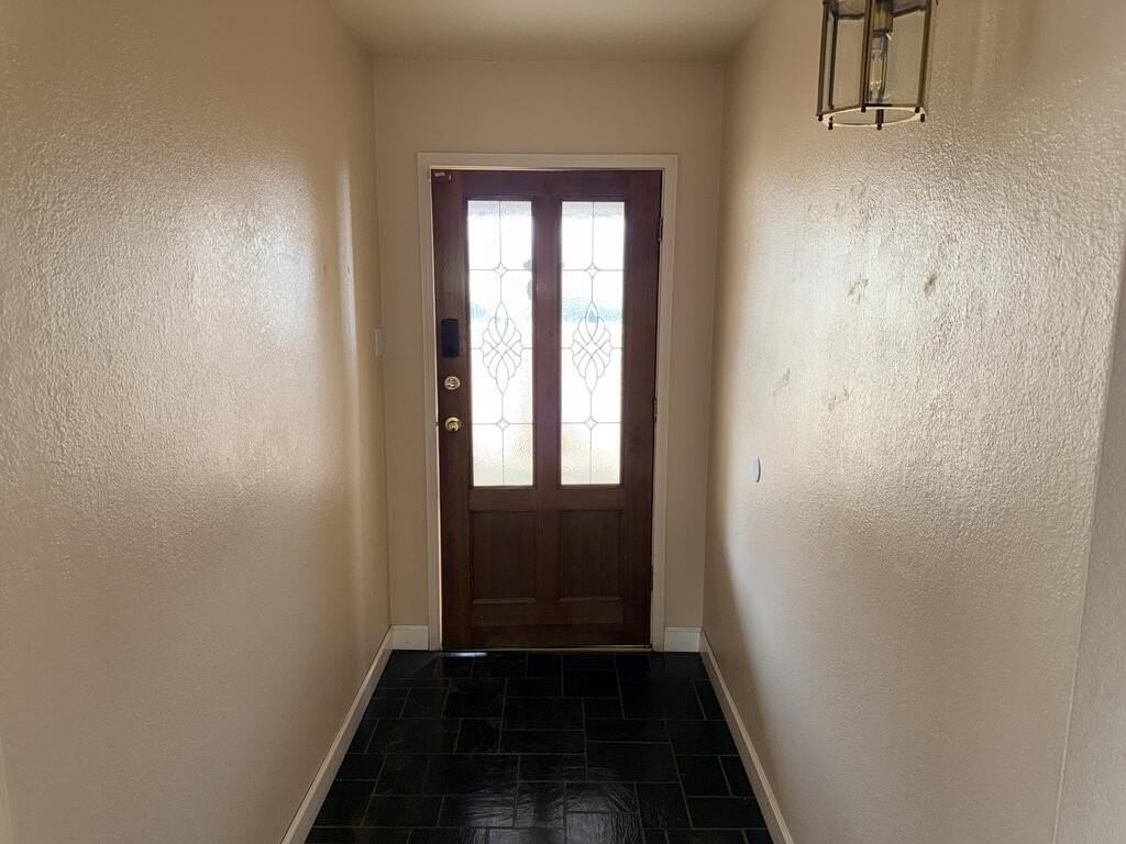 3611 Baumann Ave - Photo 2 of 27