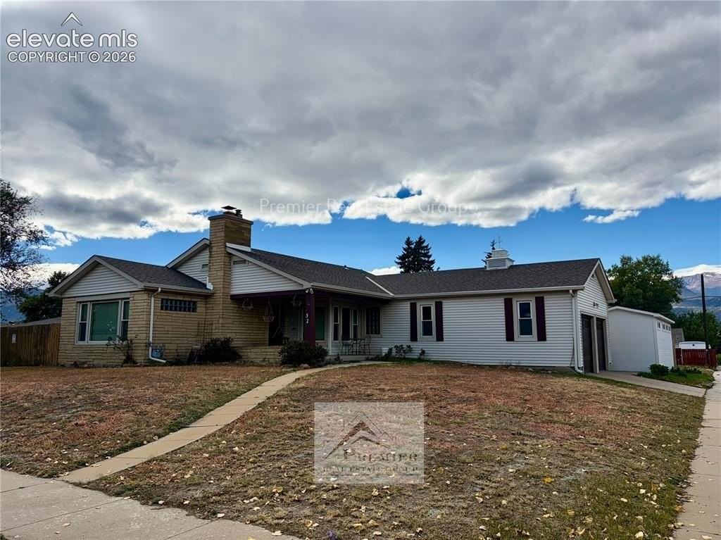 32 N Foote Ave
