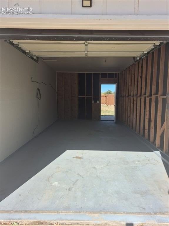 327 Iris Dr - Photo 2 of 29