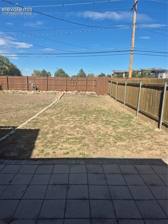 327 Iris Dr - Photo 3 of 29