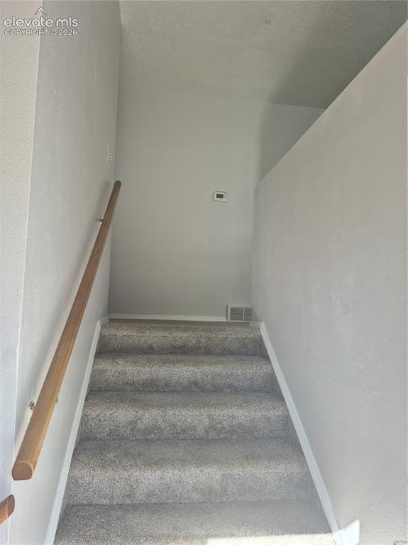 327 Iris Dr - Photo 7 of 29