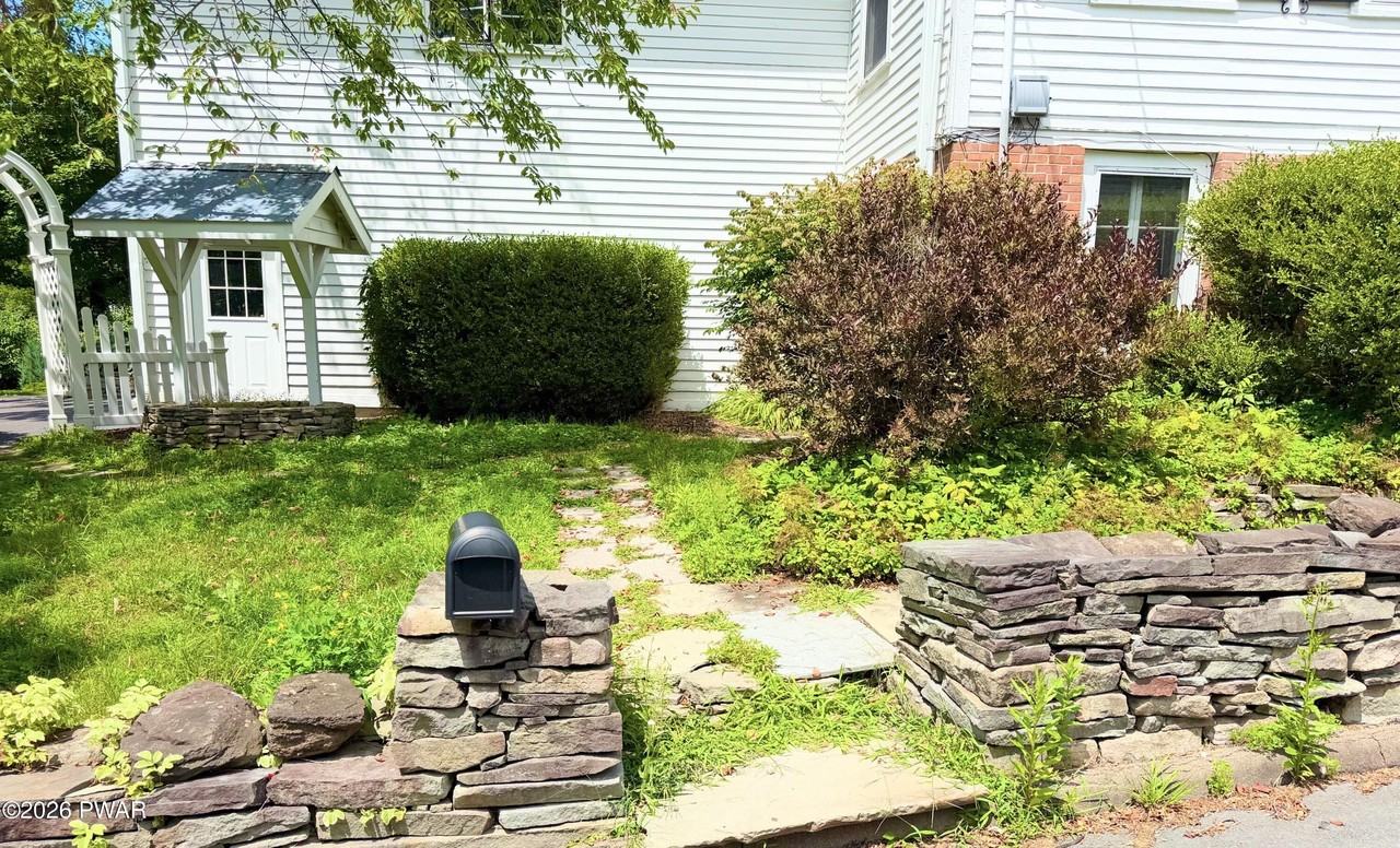 401 Wayne St - Photo 4 of 20