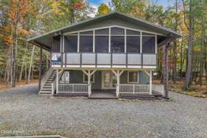featured image of 1040 Mockingbird Ln