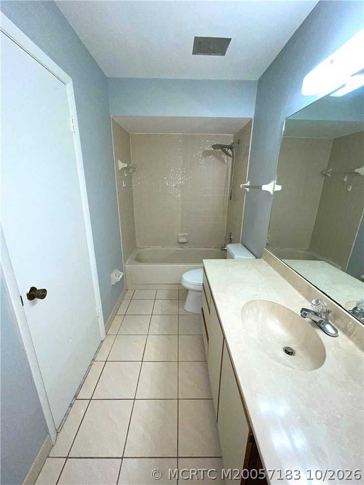 1644 Sw Crossing Cir - Photo 5 of 12