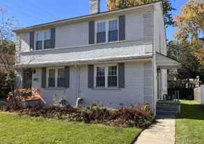 322 Oakdale St - Photo 1 of 1