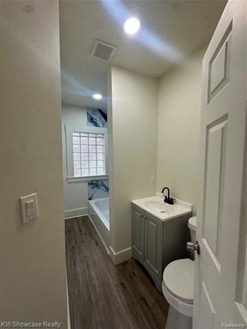 202 Elmhurst St - Photo 5 of 9