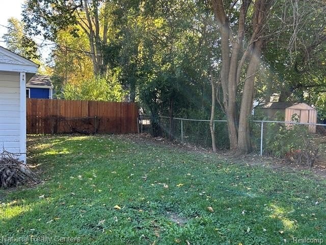 27908 Wrenson St - Photo 3 of 14