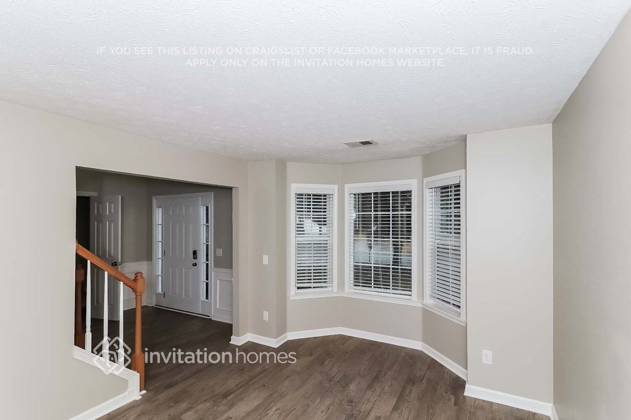 3618 Bancroft Main Nw - Photo 4 of 21