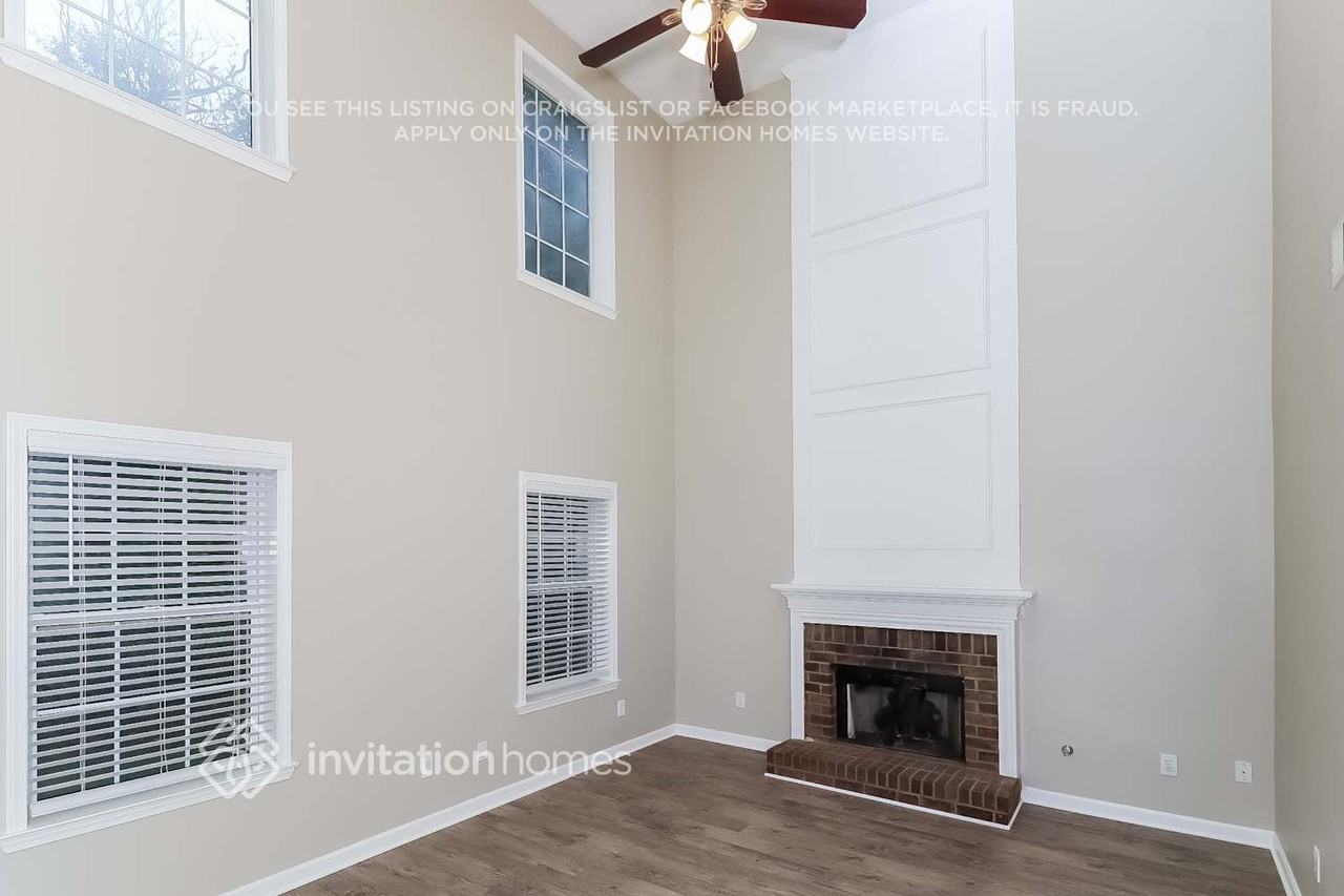 3618 Bancroft Main Nw - Photo 5 of 21