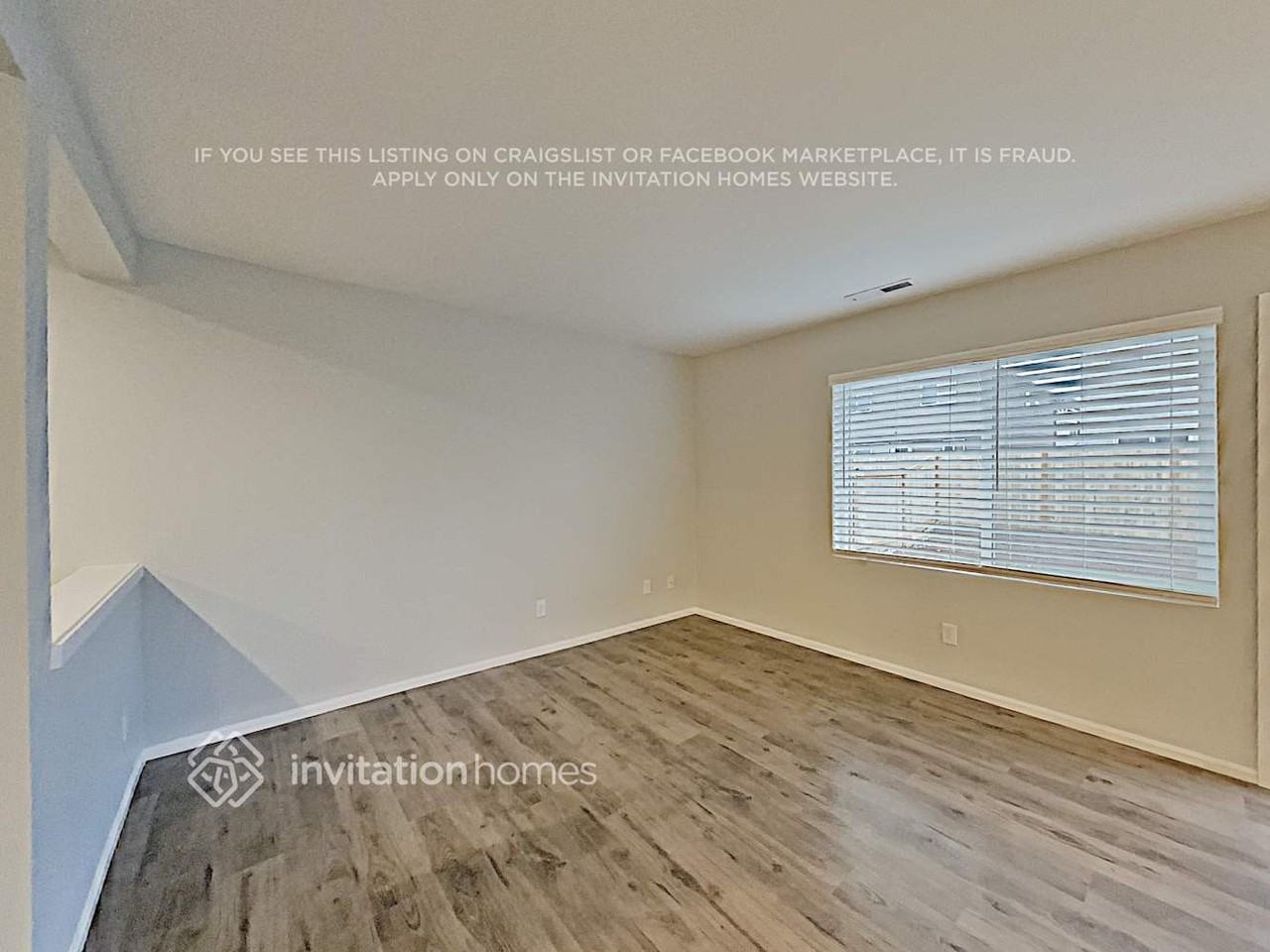 10520 189th St E - Photo 7 of 17