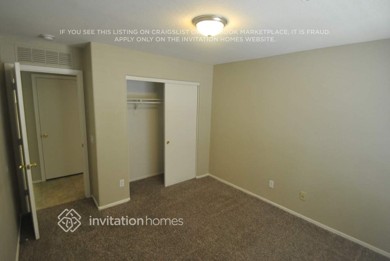 15134 W Woodlands Ave - Photo 7 of 12