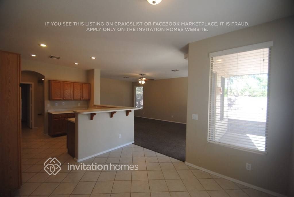 2840 E Carla Vista Dr - Photo 4 of 17