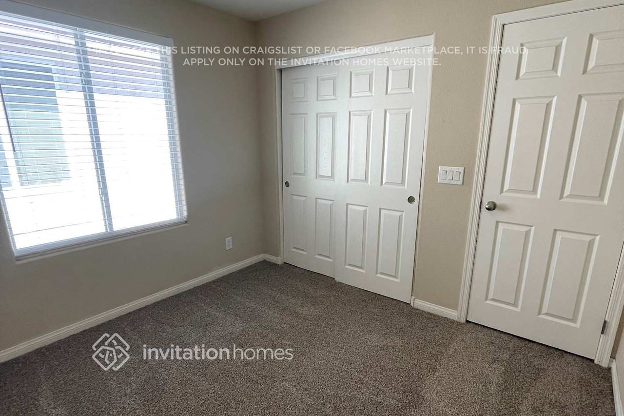 4977 Bobcat Bend Ct - Photo 3 of 11