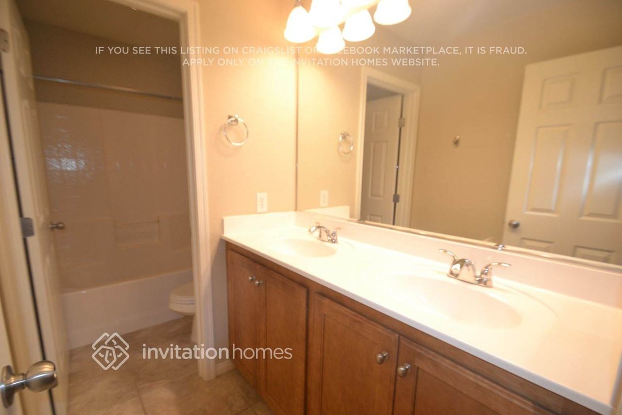 4977 Bobcat Bend Ct - Photo 6 of 11