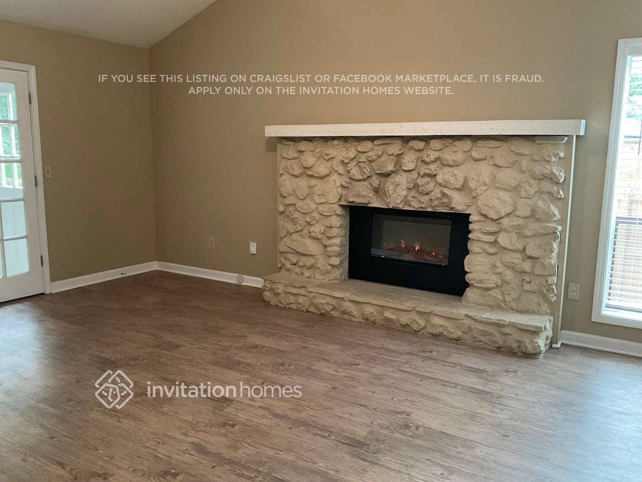 3179 Terrace Dr - Photo 3 of 16