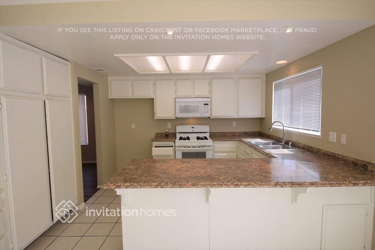 6970 Brooknoll Ave - Photo 3 of 11