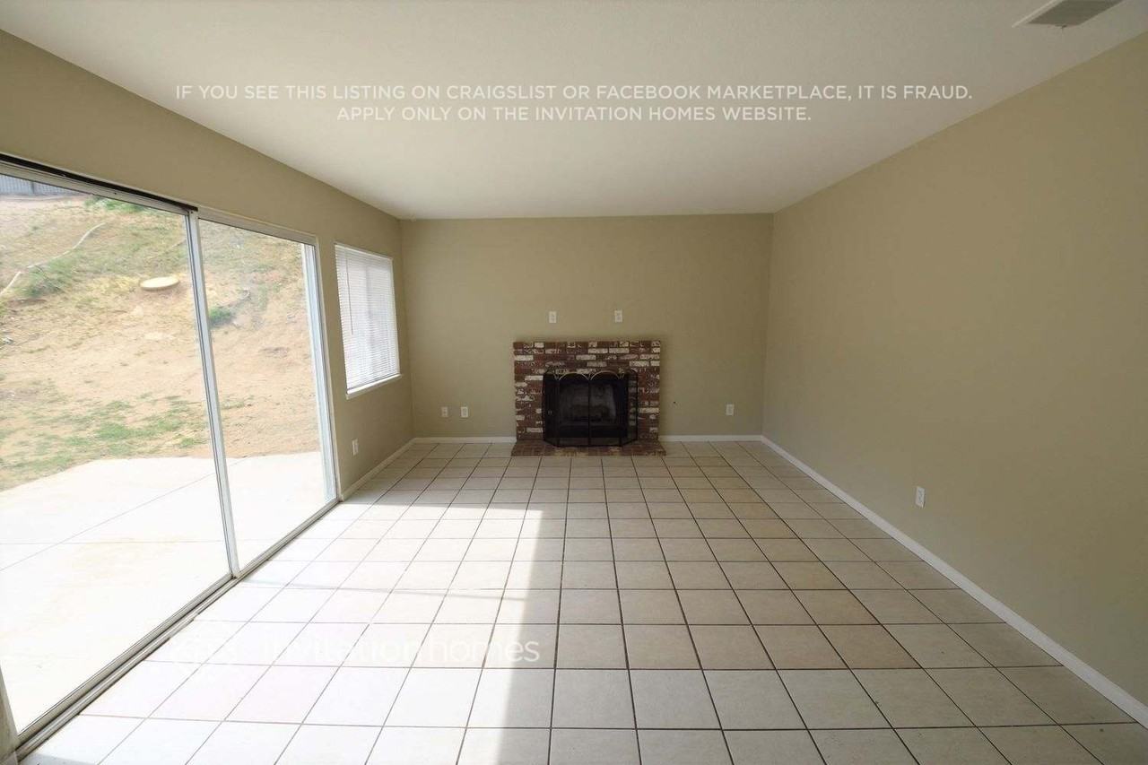 6970 Brooknoll Ave - Photo 4 of 11