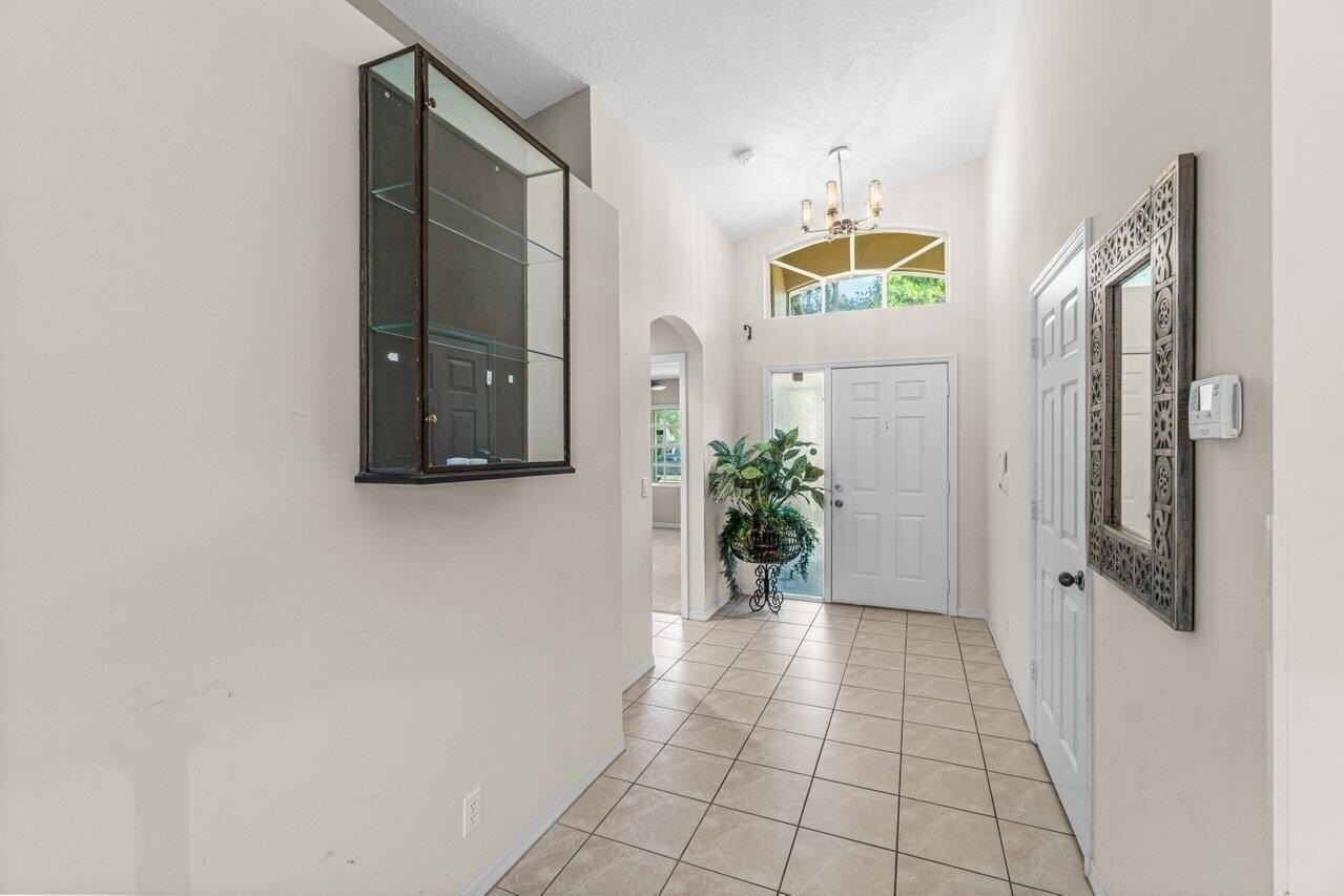 7394 Modena Dr - Photo 4 of 30