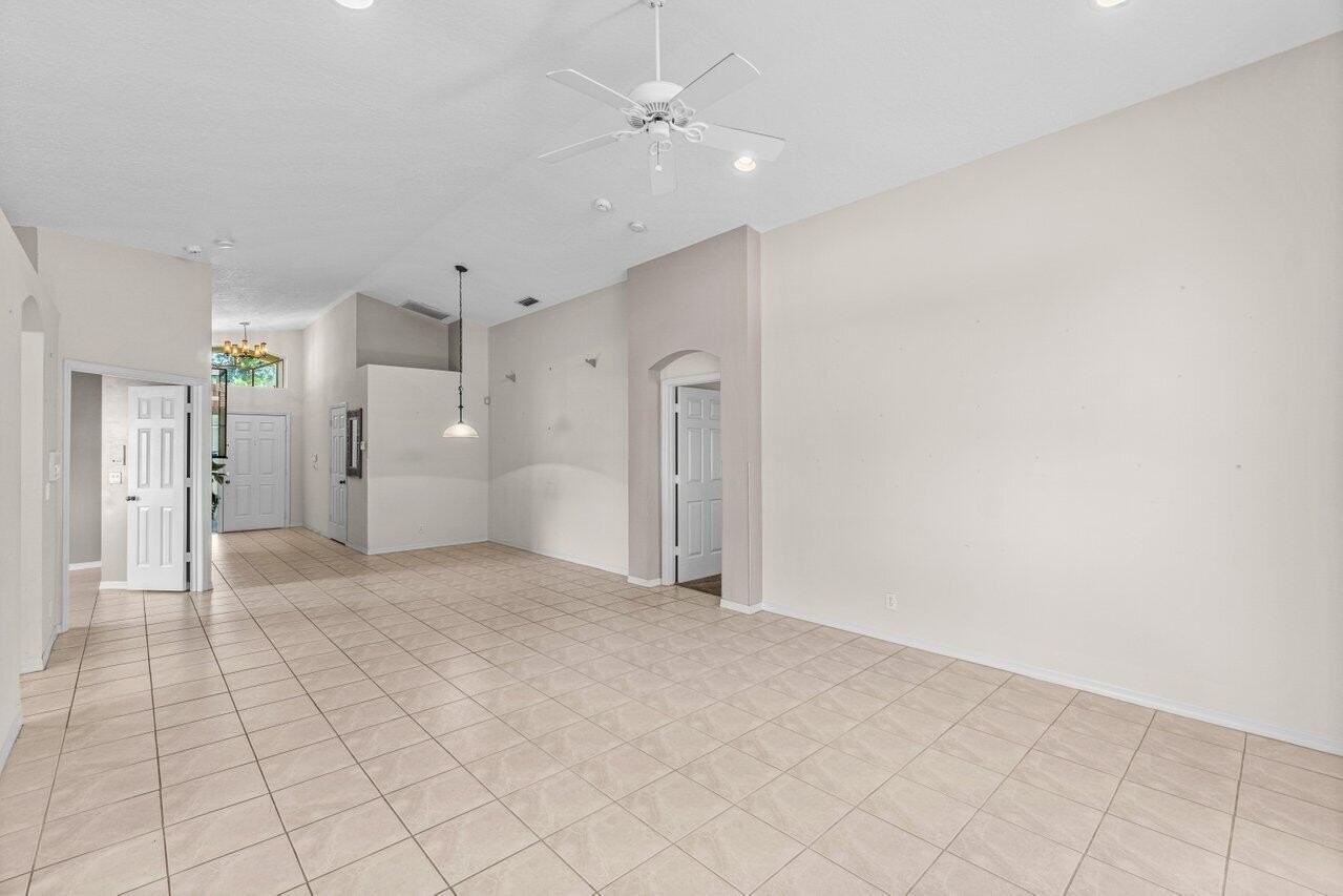 7394 Modena Dr - Photo 7 of 30