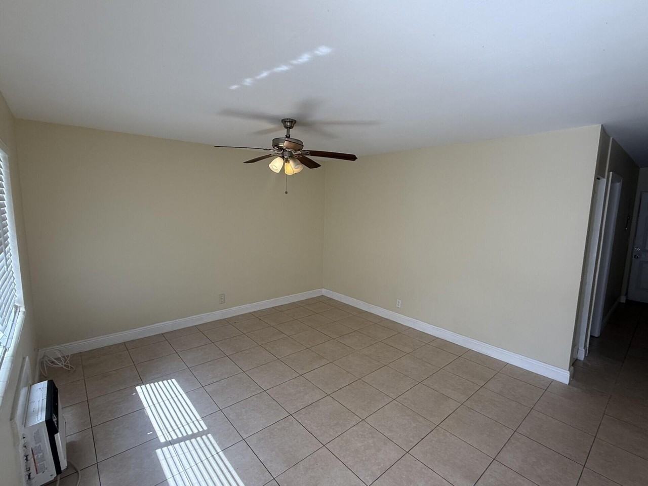 1415 N J St #4 - Photo 2 of 14