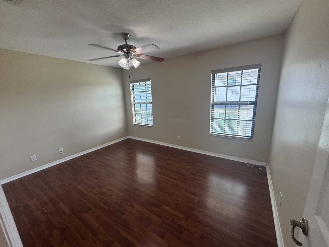 5085 Nw Coventry Cir - Photo 3 of 20