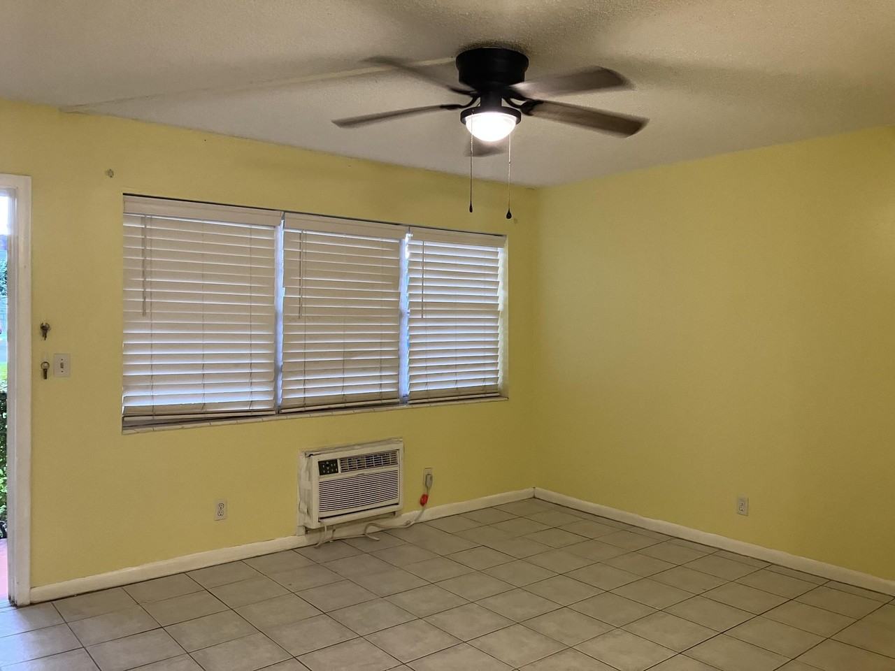322 Sheffield N - Photo 5 of 15