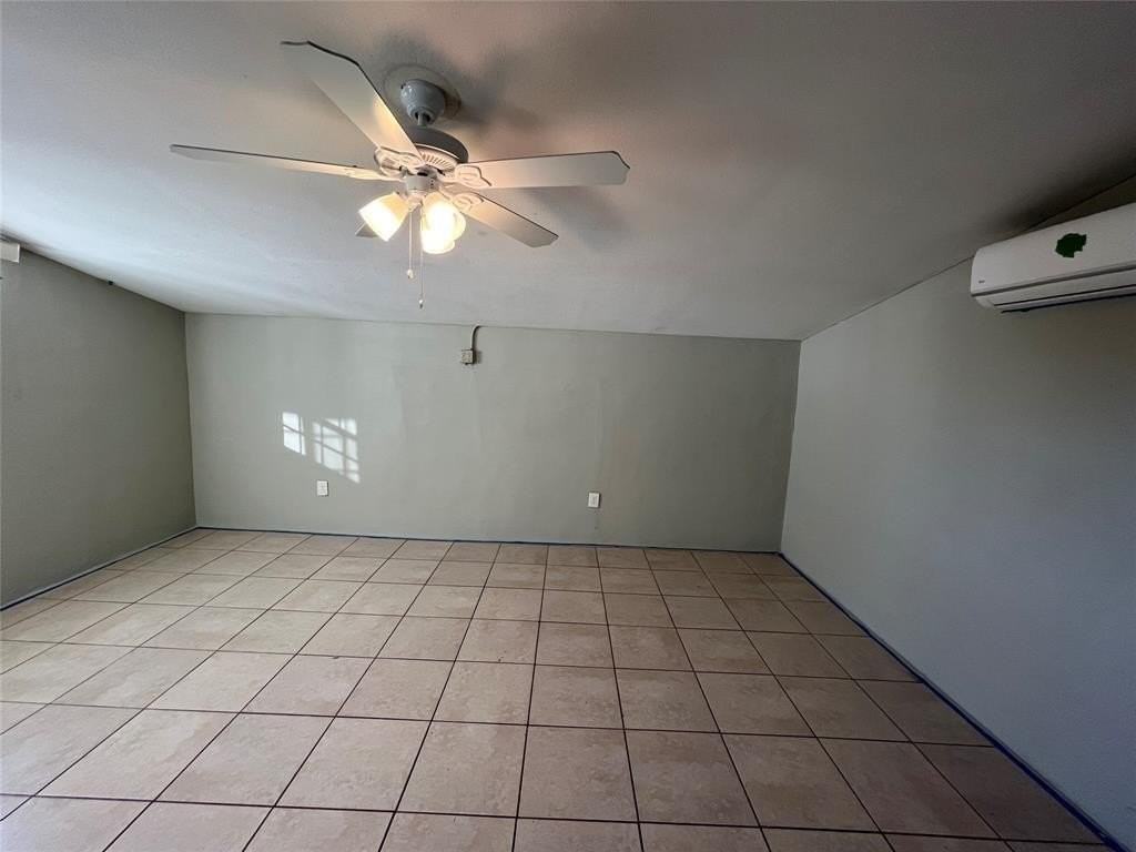 18811 Nw 29th Ct - Photo 2 of 25