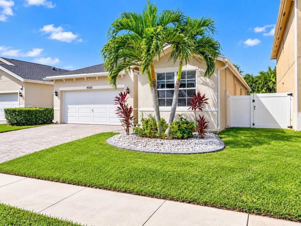 4065 Tomoka Dr