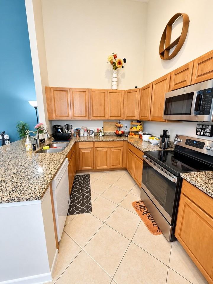 1152 Summit Trail Cir #C - Photo 6 of 25