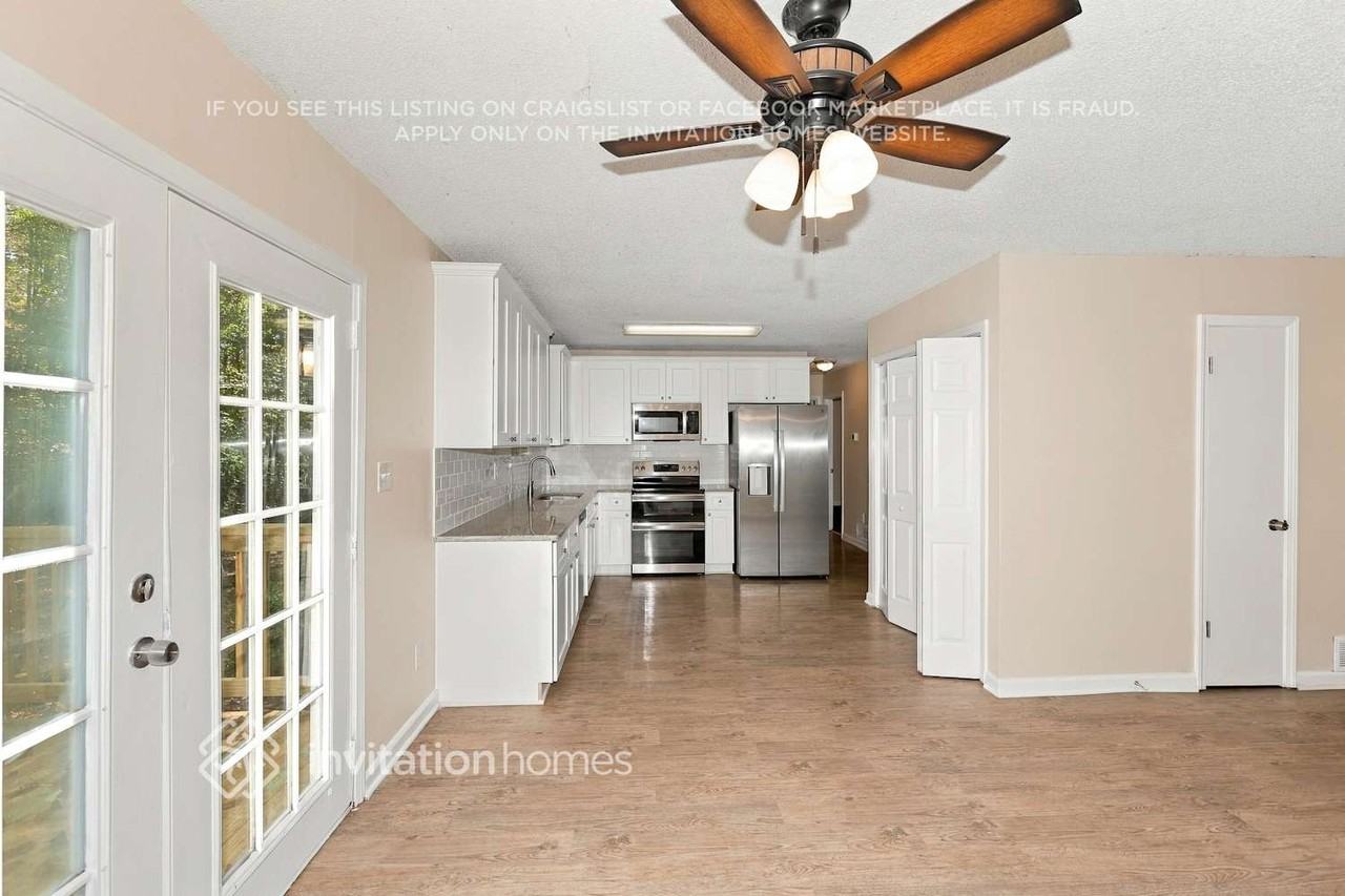 192 William Dr - Photo 3 of 17