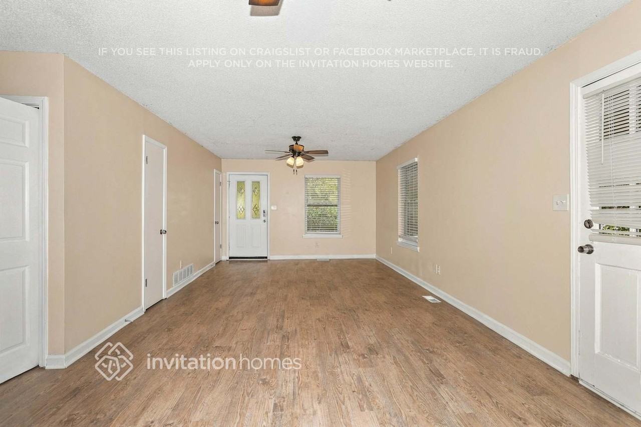 192 William Dr - Photo 4 of 17