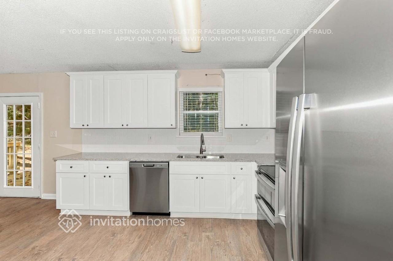 192 William Dr - Photo 5 of 17