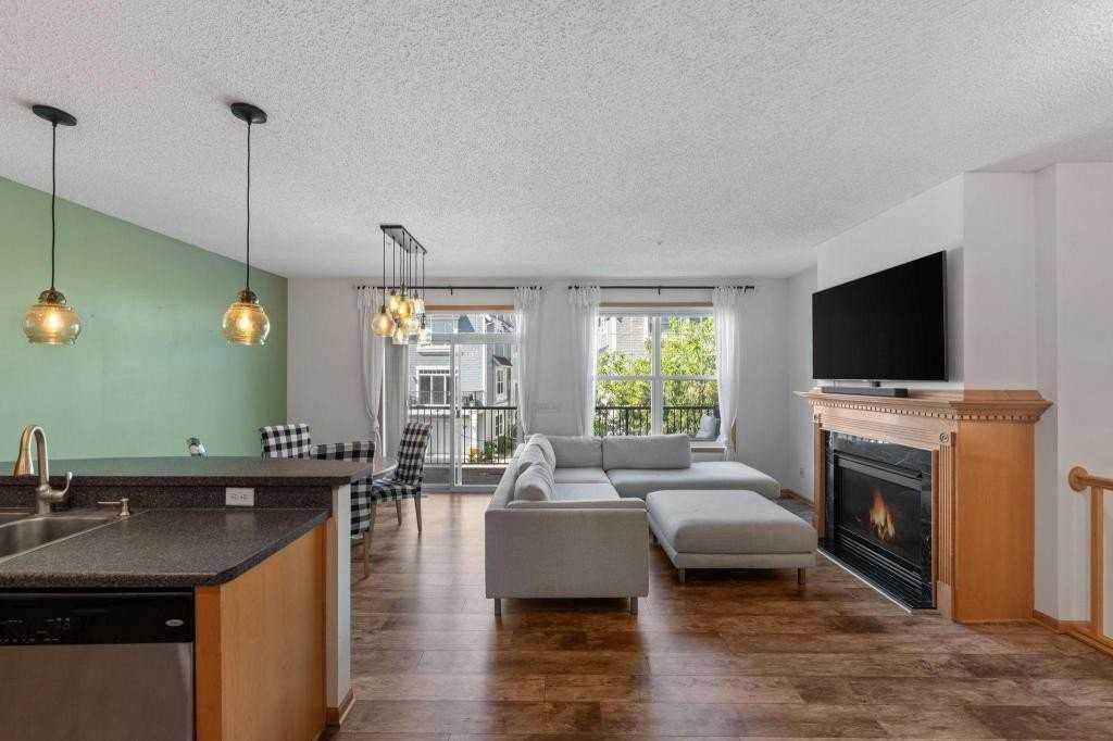 15593 Early Bird Cir #307 - Photo 5 of 30