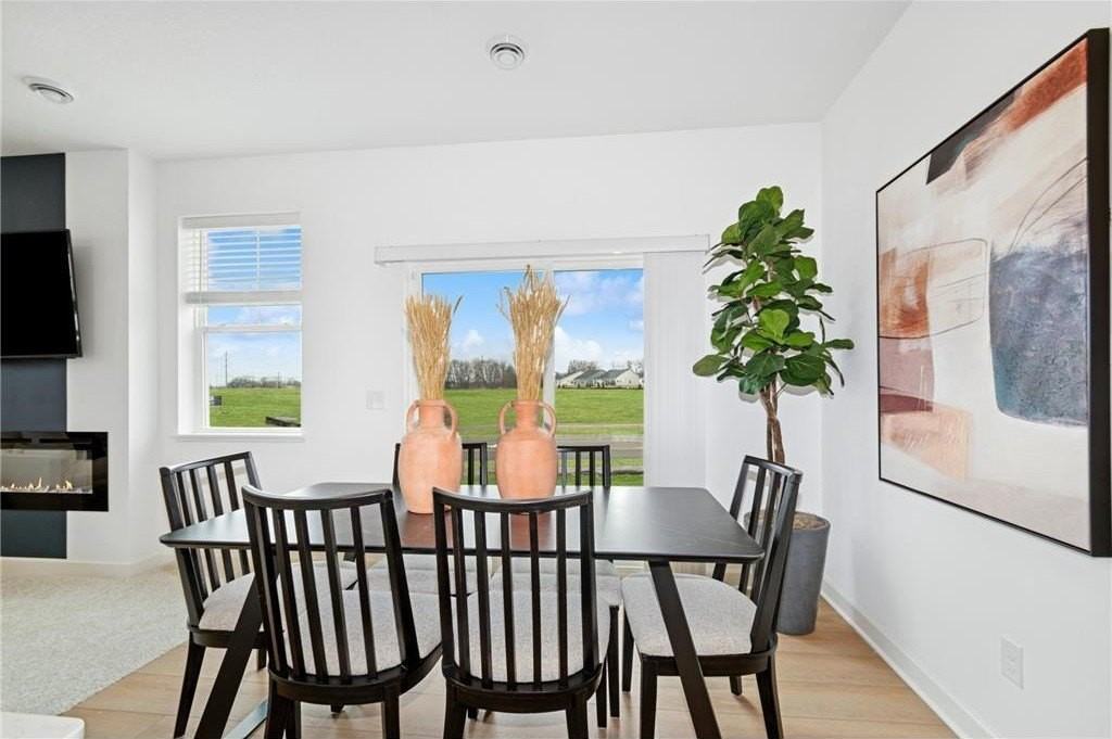 1070 Anmeadle Row - Photo 5 of 19
