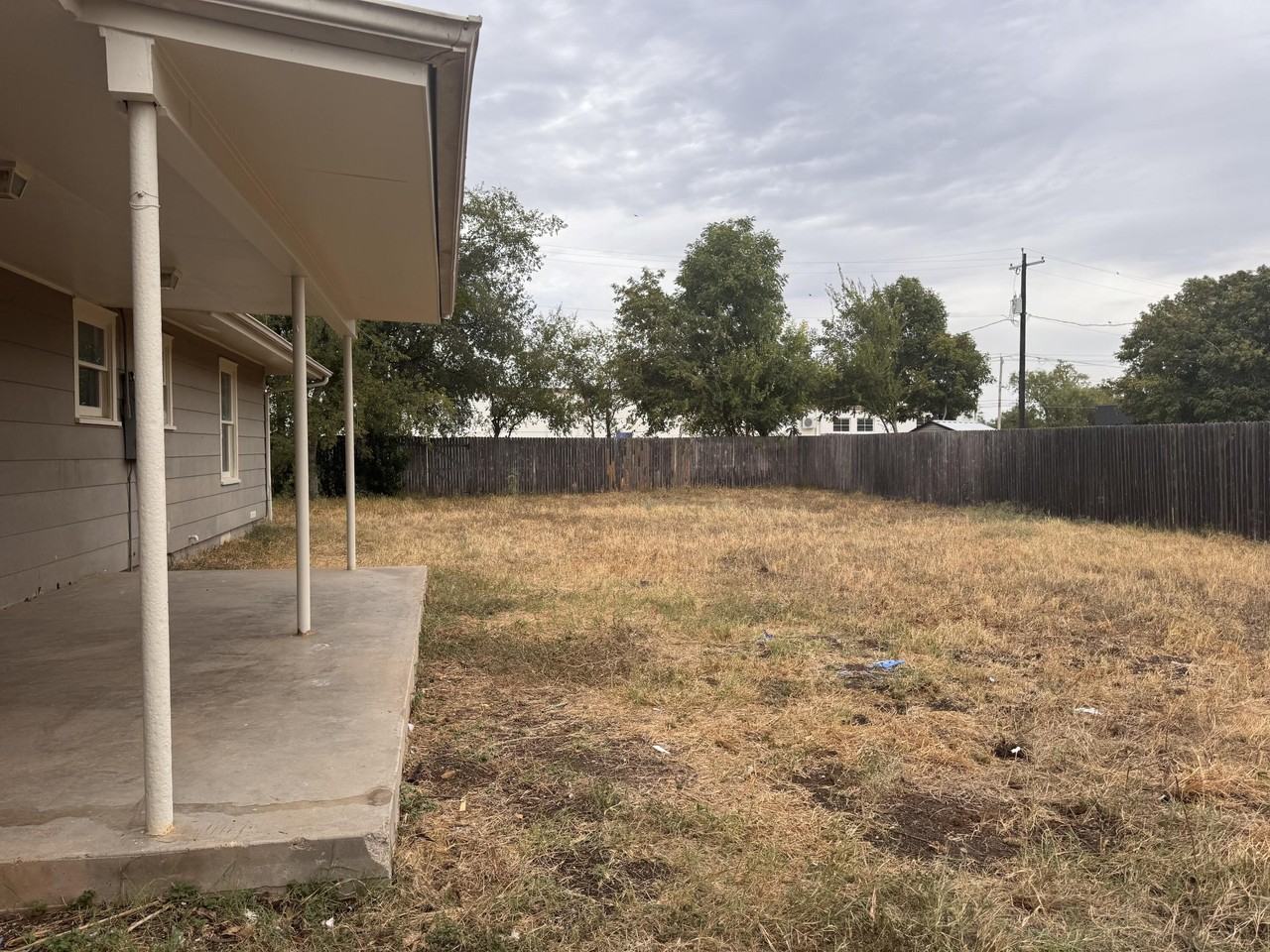 1530 Christoval Rd - Photo 5 of 17