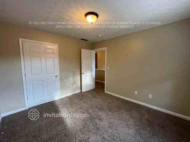 1830 S Carisbrook Pl - Photo 3 of 11