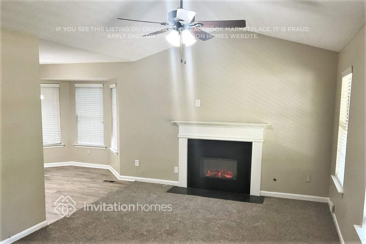 270 Halehaven Dr - Photo 4 of 19