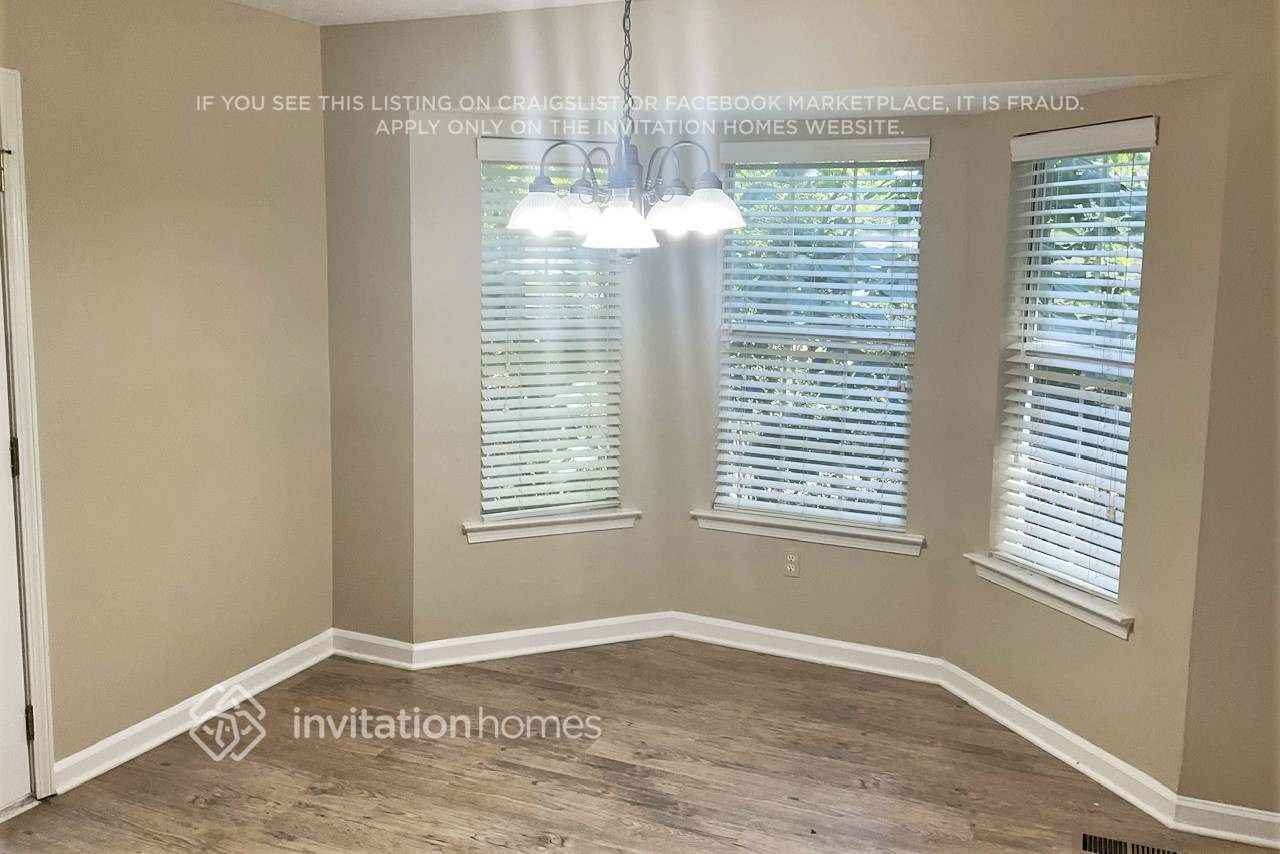 270 Halehaven Dr - Photo 5 of 19