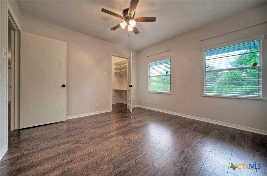 2105 Rabb Rd - Photo 4 of 7